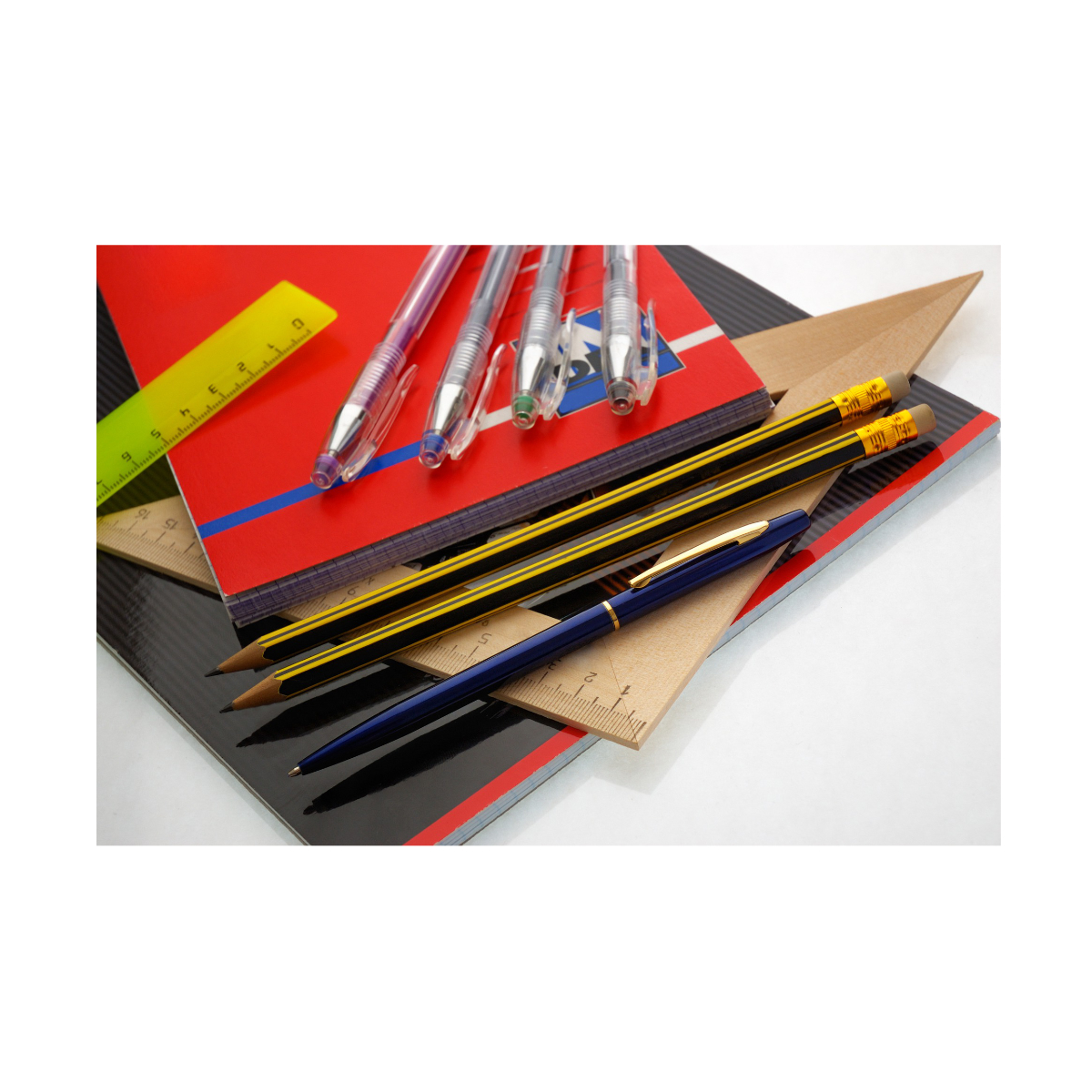 Pisaći i crtaći pribor